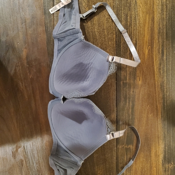Victoria's Secret Grey Lace Bra (36DDD) - Picture 3 of 6
